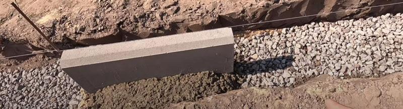 Бордюр для доріжки на дачі