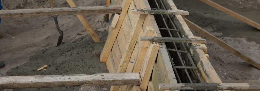 Ошибки при заливке фундамента слабая опалубка