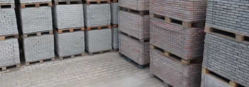 Скільки квадратів бруківки в піддоні