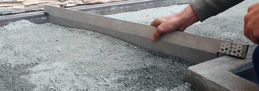 Тротуарна плитка на бетонну відмостку